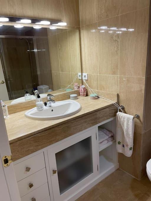 Casa En Ruta De La Plata Con Piscina Comunitaria Holiday home Guillena